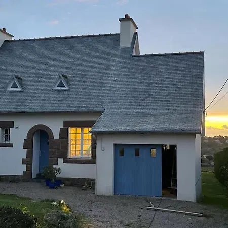 Holiday home Bug Ar Mor - Vue Exceptionnelle Des 7 Iles Penvenan